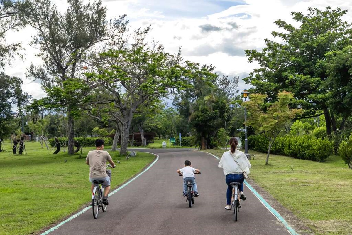 「台東森林公園」這天起免費入園！280公頃秘境暢遊，必衝琵琶湖、綠色隧道