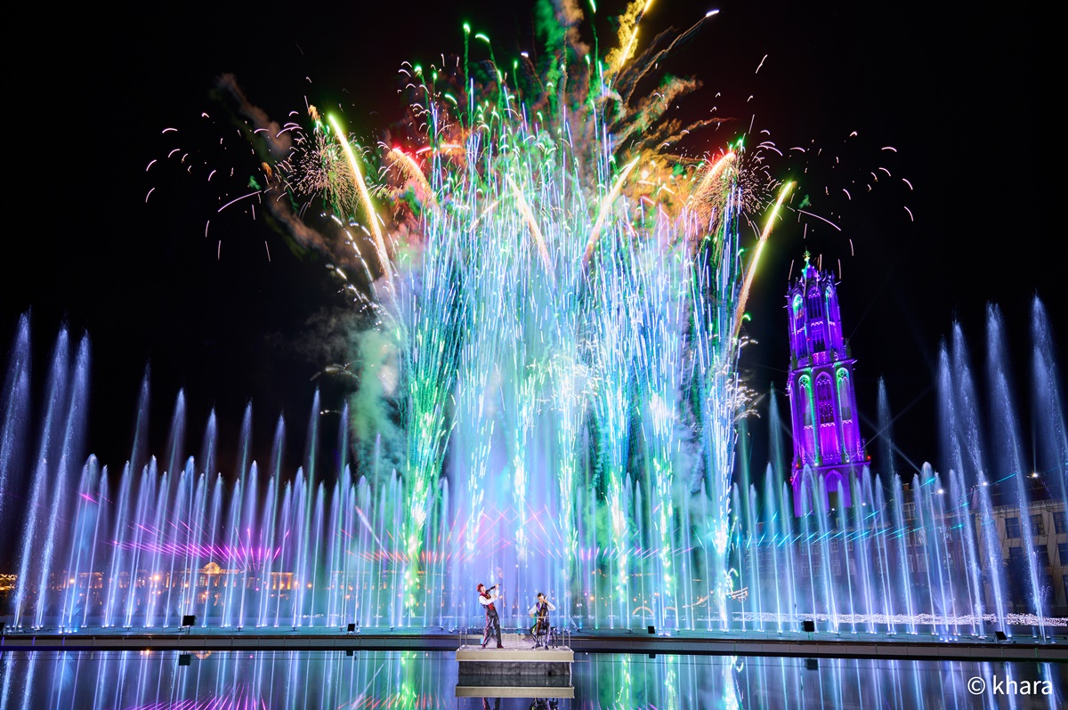 豪斯登堡變身EVA戰場！《新世紀福音戰士》8K飛行劇場、初號機霜淇淋、水舞秀