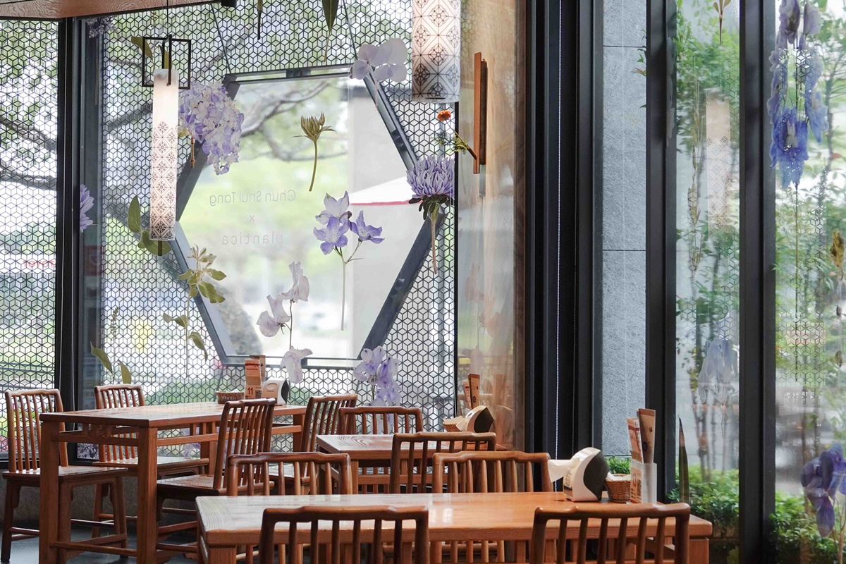 手搖控這波必收！HERSHEY’S可可飲買一送一，春水堂最美花藝聯名、焙茶霜淇淋