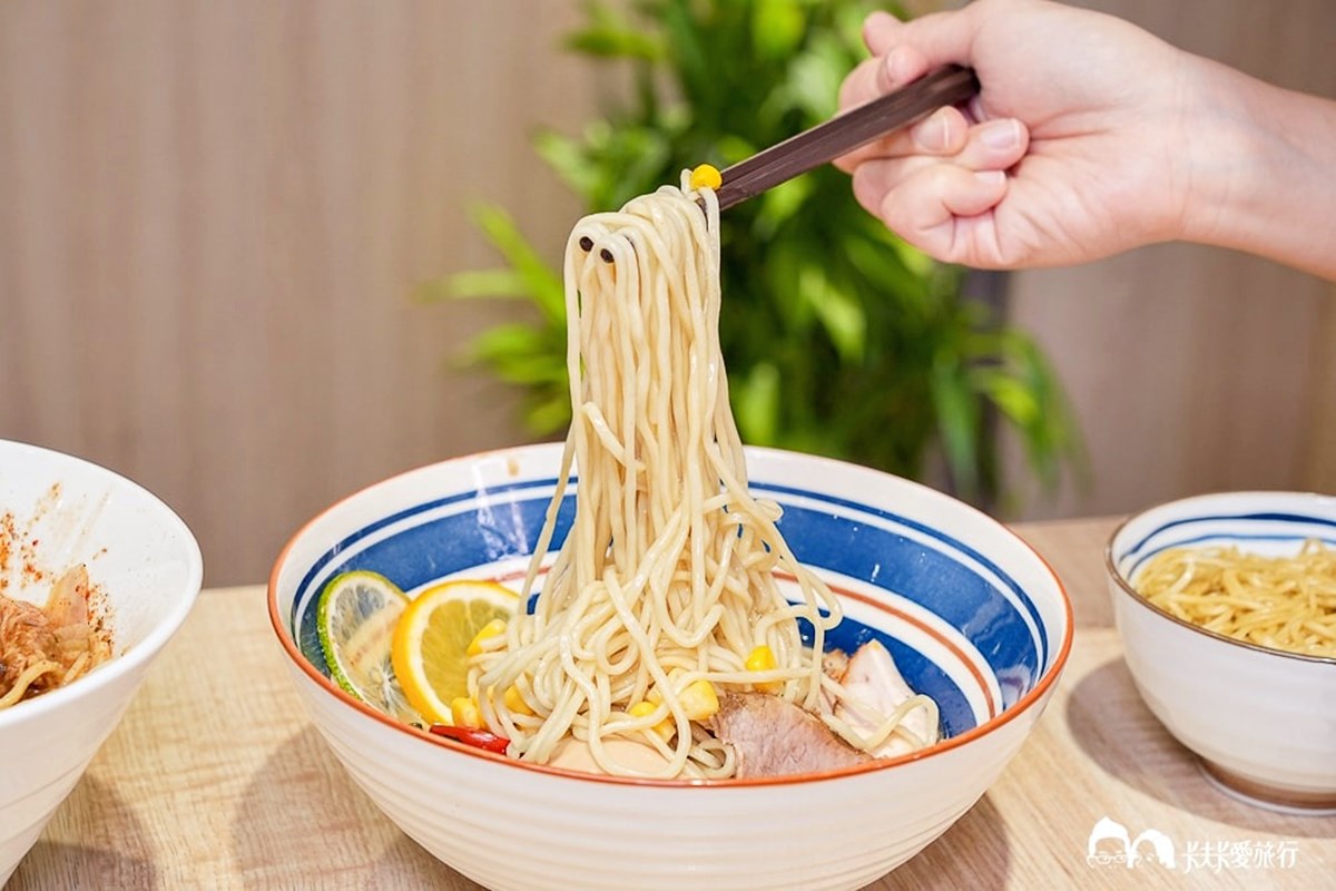 150元起吃到飽！超狂「平價拉麵」免費續麵加飯、飲料暢飲，必嗑爆濃蝦湯
