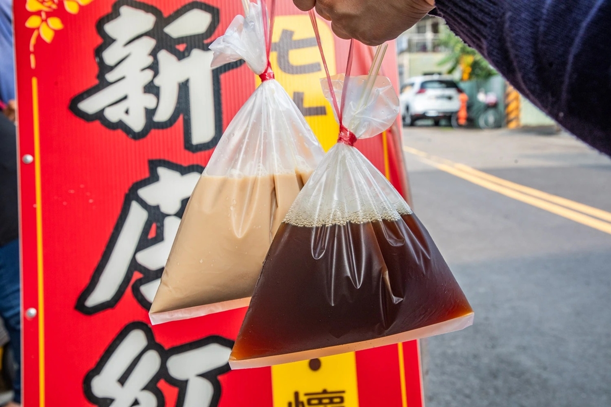 嘉義這家太神祕！「酒矸紅茶」一賣70年：巷弄隱藏版必喝，沒在地人帶路找不到