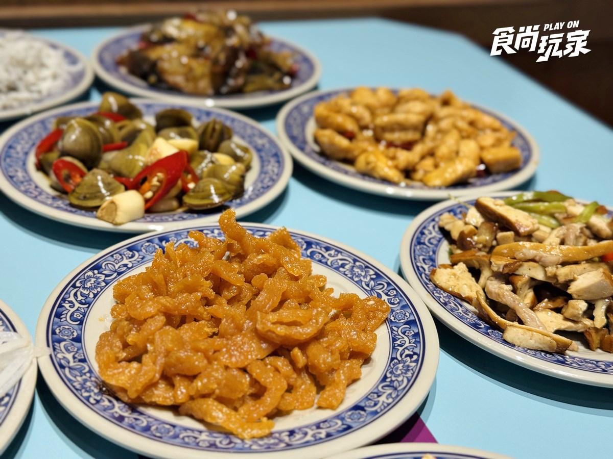 40年老字號「最強清粥小菜」插旗信義！25元起爽嗑家常菜，必點Q嫩紅燒蹄膀