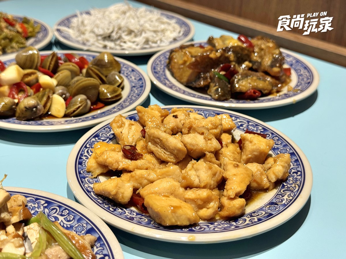 40年老字號「最強清粥小菜」插旗信義！25元起爽嗑家常菜，必點Q嫩紅燒蹄膀