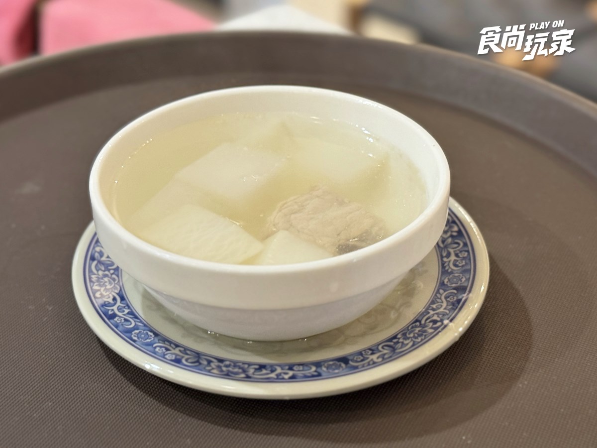 40年老字號「最強清粥小菜」插旗信義！25元起爽嗑家常菜，必點Q嫩紅燒蹄膀