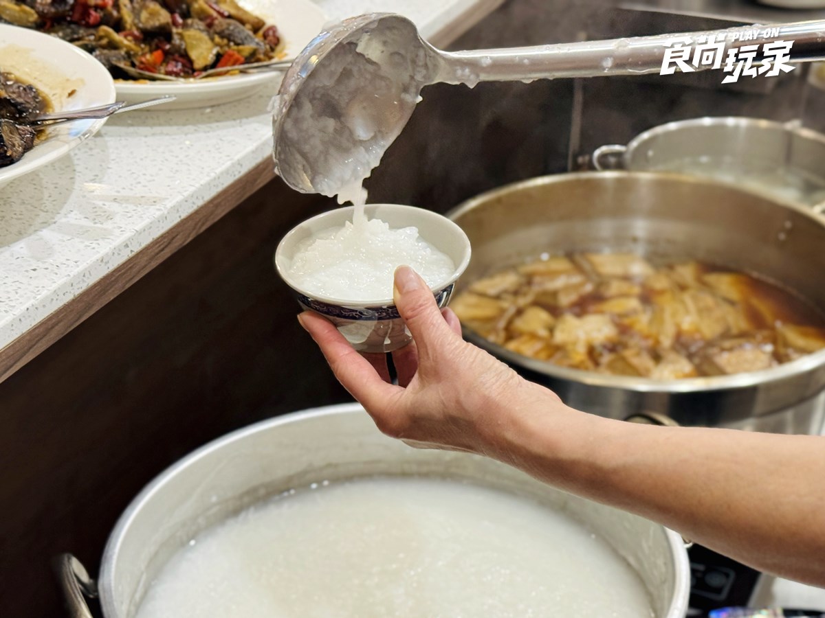 40年老字號「最強清粥小菜」插旗信義！25元起爽嗑家常菜，必點Q嫩紅燒蹄膀