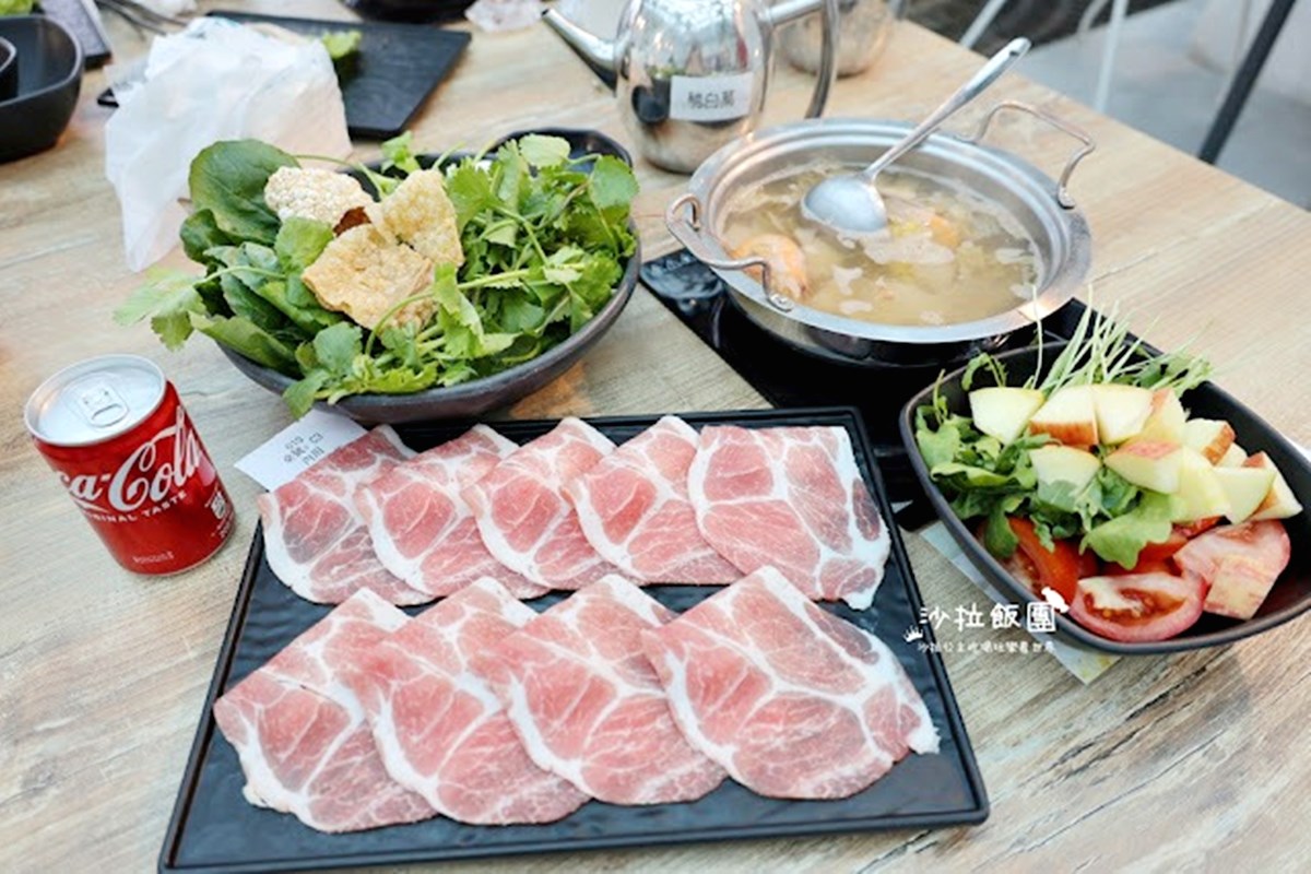 399元火鍋吃到飽！「全台最美玻璃屋鍋物」暢吃水耕蔬菜、水果沙拉、甜點麻糬