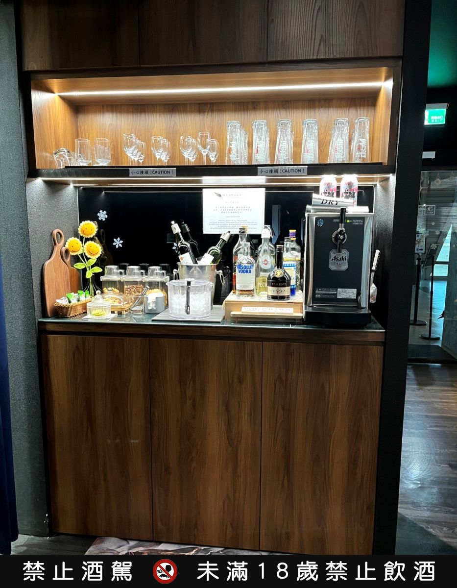 高雄機場隱藏版服務！２小時免費自助吧吃到飽，入場資格、餐點菜色一次看