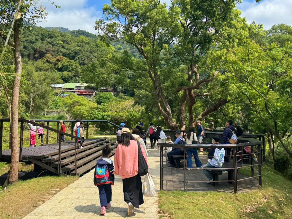 台北全新秘境開放！打卡純白雲朵觀景台、療癒步道，整座城市美景盡收眼底