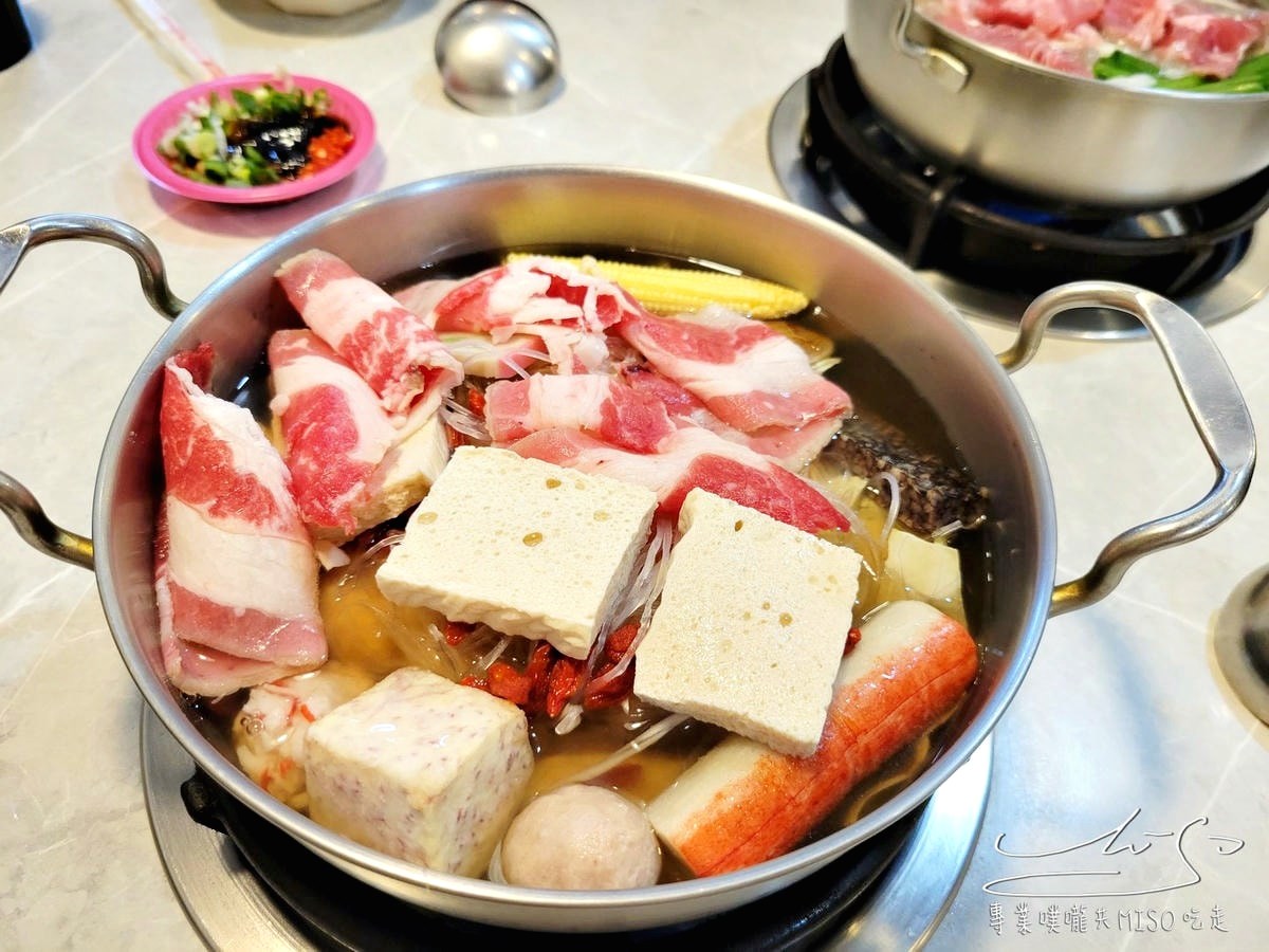 170元小火鍋吃到飽！招牌臭臭鍋濃郁必點，自助吧主食、飲品、冰淇淋吃到飽