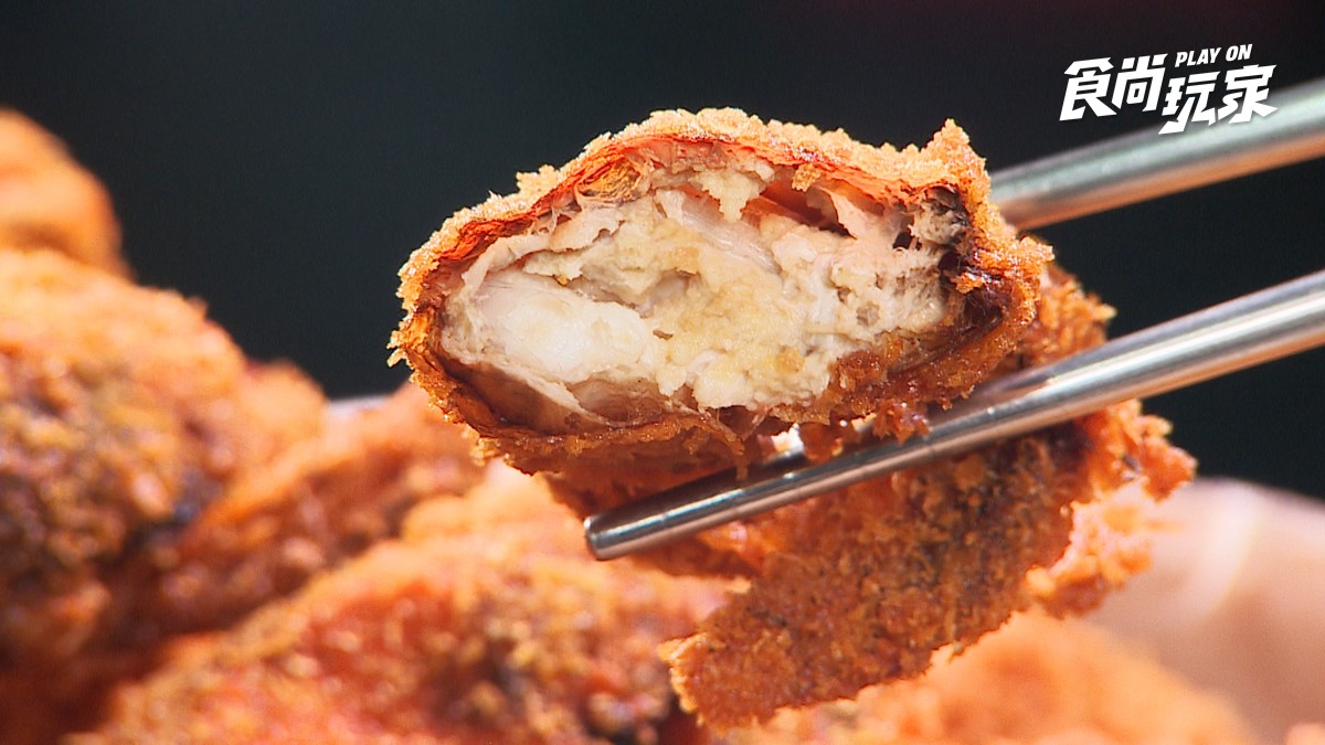 新北爆紅499元「炸海鮮吃到飽」開箱！９種食材任你點，爽嗑炸軟殼蟹、生蠔