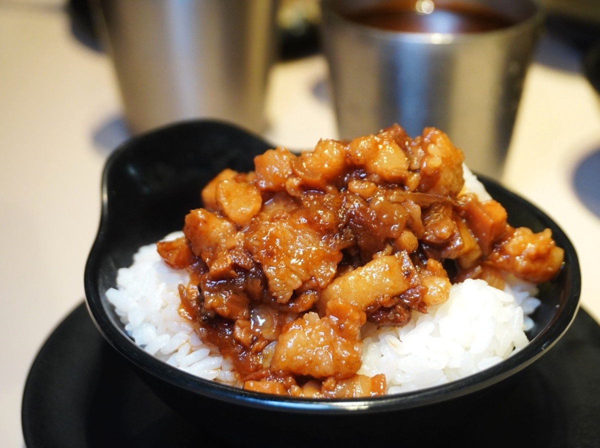 178元起吃到飽！4.8星「平價火鍋」滷肉飯、零食、泡麵牆無限，飲料甜點暢吃