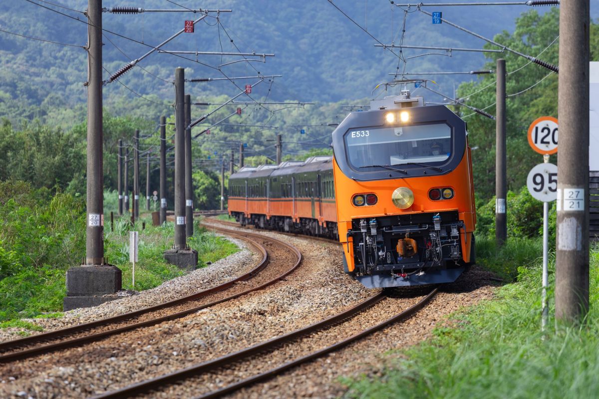 全台最頂觀光列車!「鳴日廚房」新路線逛最美漁村、品嘗米其林三星頤宮手藝 全台最頂觀光列車!「鳴日廚房」新路線逛最美漁村、品嘗米其林三星頤宮手藝