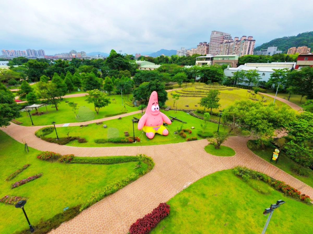 巨大海綿寶寶、派大星現身新北！開逛１日限定美食市集，免費玩主題拍貼機