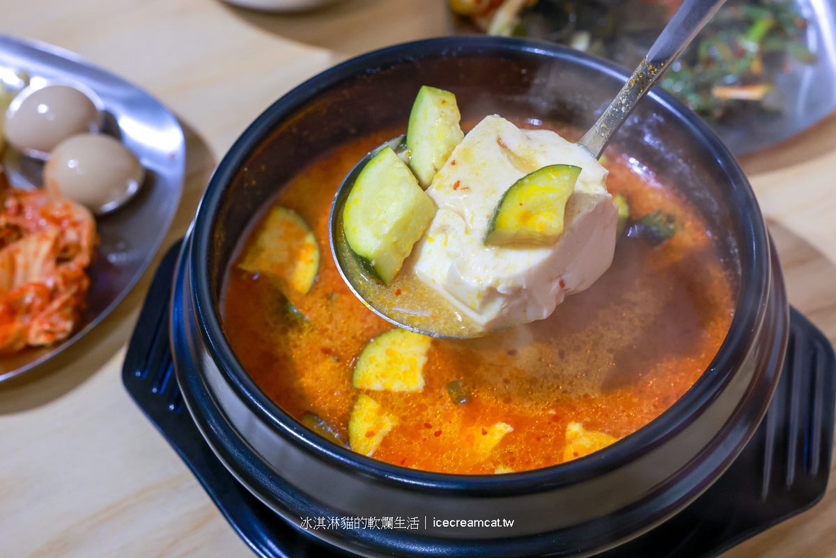 280元起就能吃!4.7星高CP值韓式燒肉,生醃章魚、泡菜7種小菜無限夾 280元起就能吃!4.7星高CP值韓式燒肉,生醃章魚、泡菜7種小菜無限夾