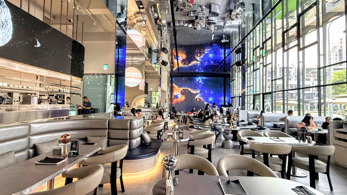 台中最新「太空主題餐廳」在這！一秒登入銀河系，用餐不限時還有免費電影可以看