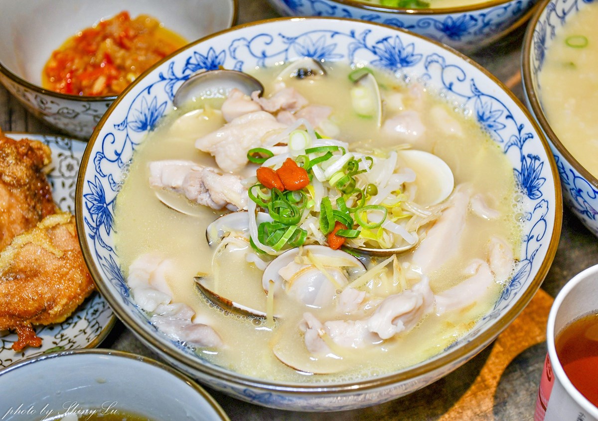 190元起吃到飽!超狂「爆量雞湯麵」豆花、霜淇淋、飲料無限續,必嗑香菜粥 190元起吃到飽!超狂「爆量雞湯麵」豆花、霜淇淋、飲料無限續,必嗑香菜粥