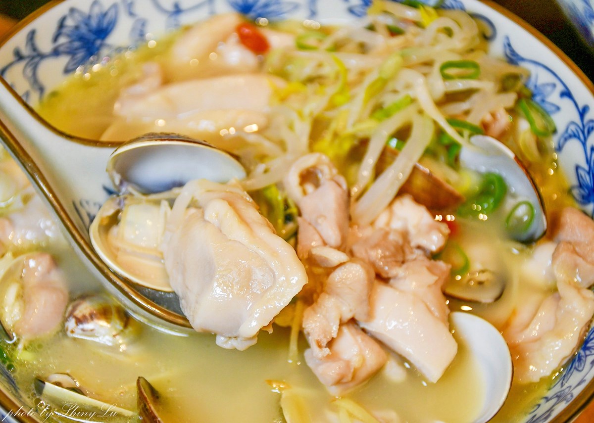 190元起吃到飽!超狂「爆量雞湯麵」豆花、霜淇淋、飲料無限續,必嗑香菜粥 190元起吃到飽!超狂「爆量雞湯麵」豆花、霜淇淋、飲料無限續,必嗑香菜粥