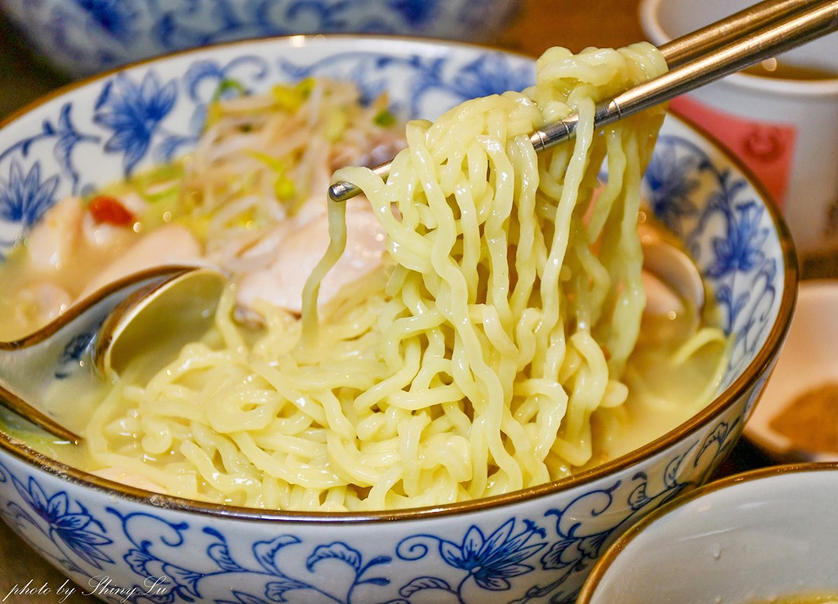 190元起吃到飽!超狂「爆量雞湯麵」豆花、霜淇淋、飲料無限續,必嗑香菜粥 190元起吃到飽!超狂「爆量雞湯麵」豆花、霜淇淋、飲料無限續,必嗑香菜粥