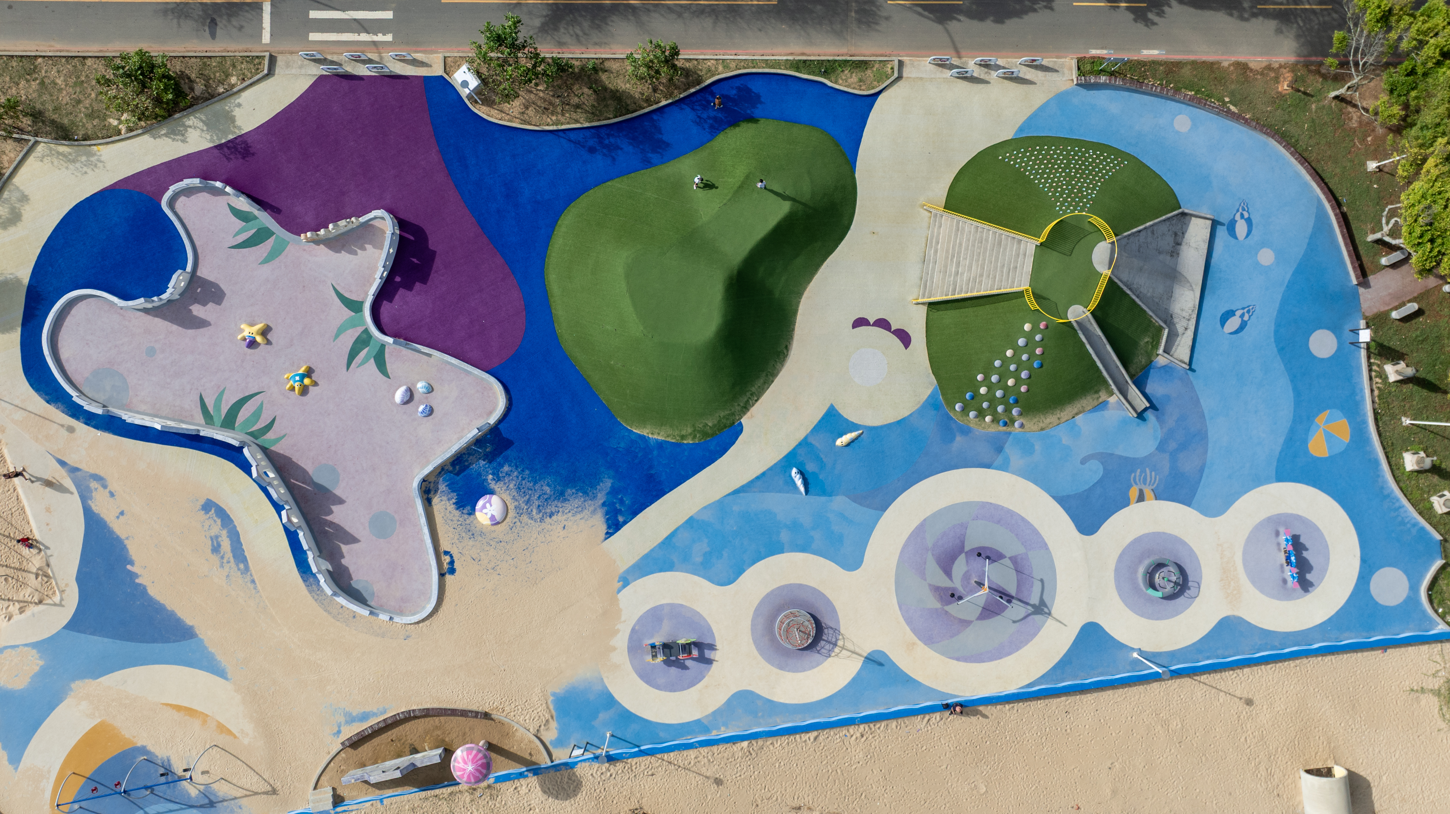最美海景公園！瘋玩雙軌滑索、旋轉飛盤，夏天再衝限定免費戲水區