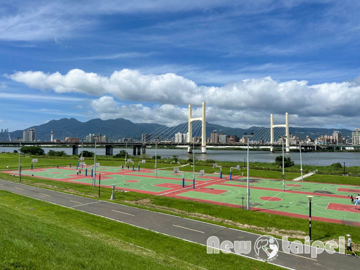 新北免費玩水景點＋１！全新「花漾水樂園」這天啟用，緊鄰溜滑梯遊樂場