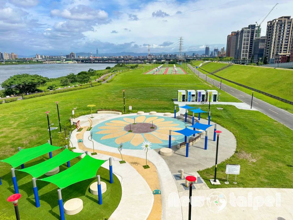新北免費玩水景點＋１！全新「花漾水樂園」這天啟用，緊鄰溜滑梯遊樂場
