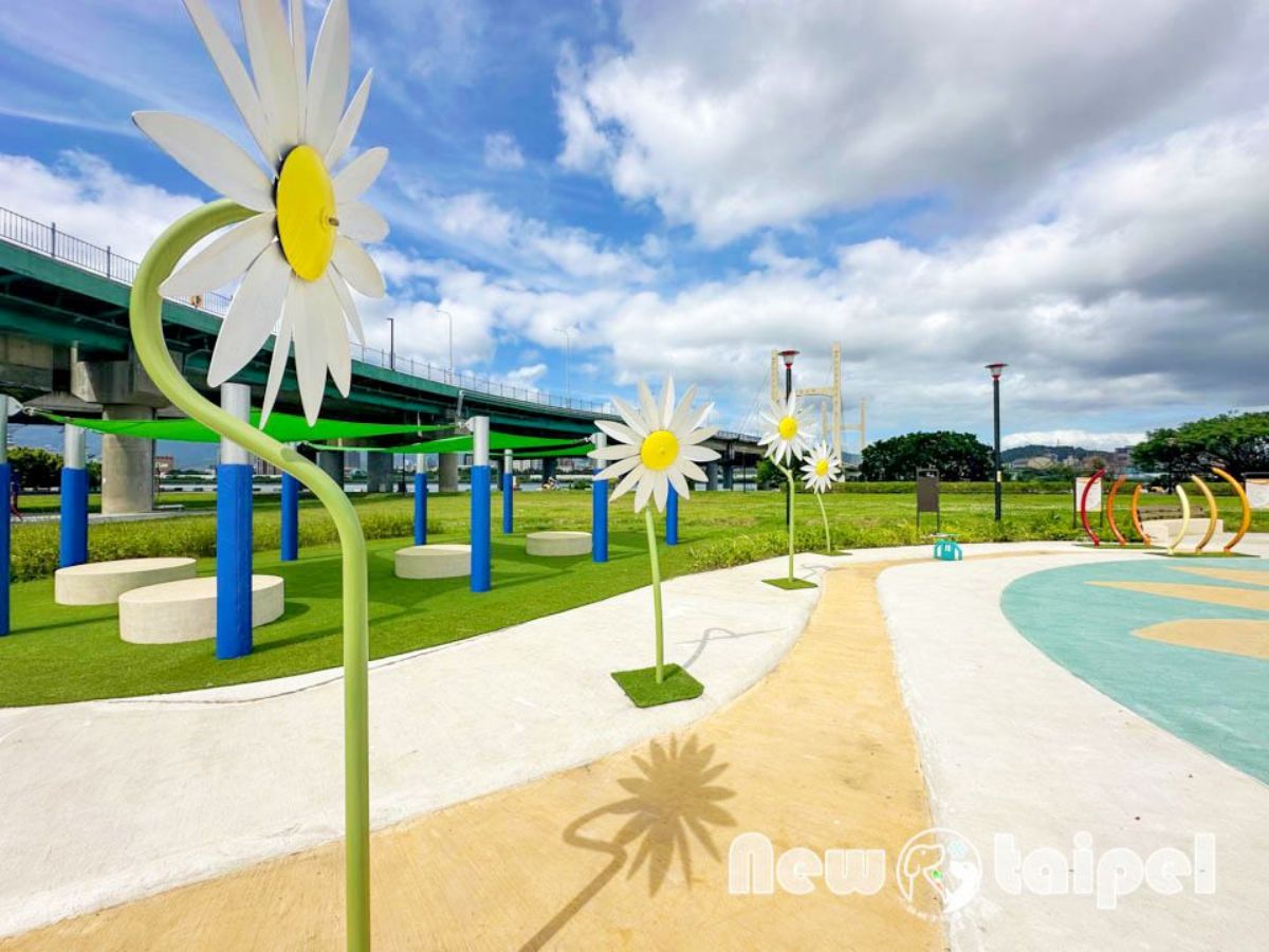 新北免費玩水景點＋１！全新「花漾水樂園」這天啟用，緊鄰溜滑梯遊樂場