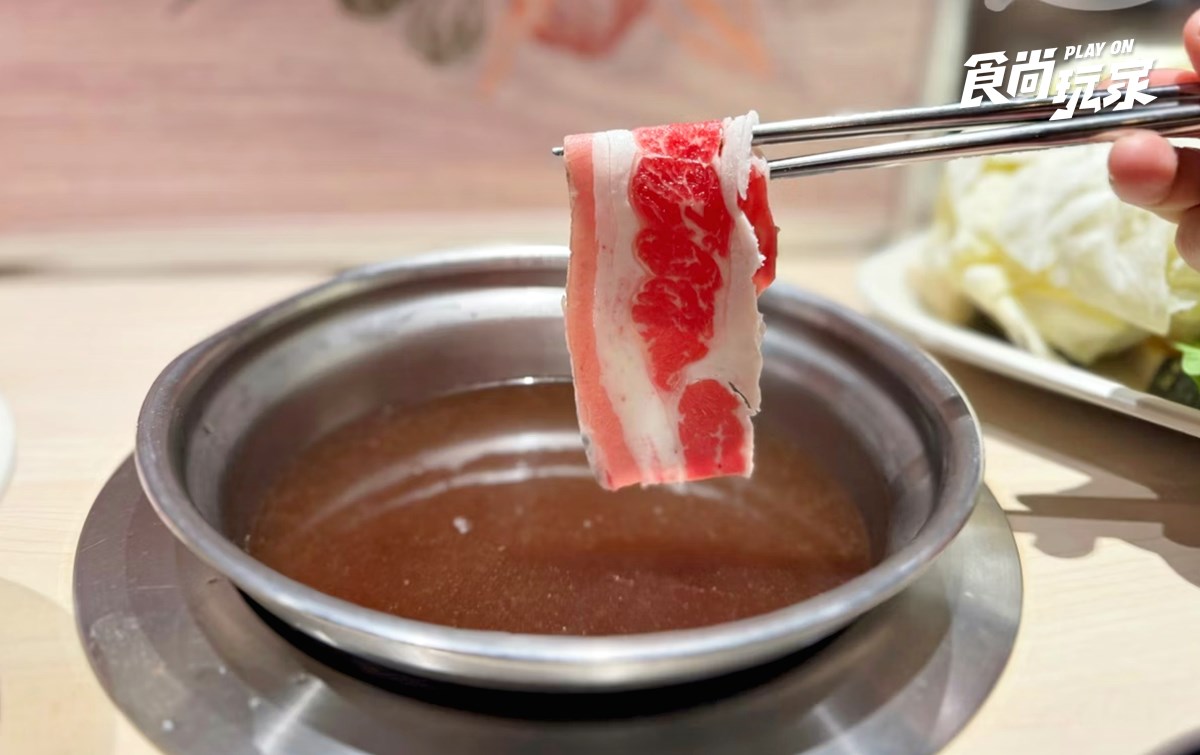 「錢都X旺萊山」首推鳳梨鍋!379元自助吧、冰沙甜點吃到飽,肉品買一送一 「錢都X旺萊山」首推鳳梨鍋!379元自助吧、冰沙甜點吃到飽,肉品買一送一