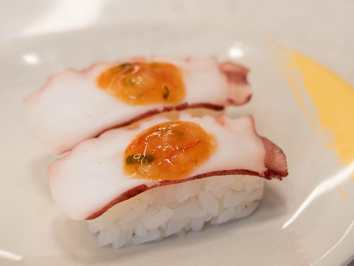小小兵變壽司！爭鮮聯名新品「香蕉鮭魚」超狂，獨家周邊、主題店快筆記
