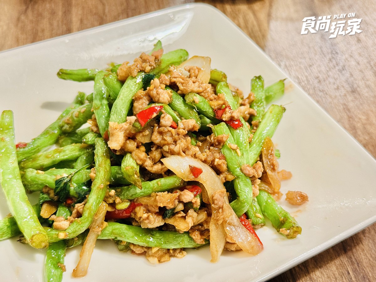 IG爆紅「便宜泰式料理」!內用20元白飯吃到飽,大碗公船麵、月亮蝦餅必點 IG爆紅「便宜泰式料理」!內用20元白飯吃到飽,大碗公船麵、月亮蝦餅必點