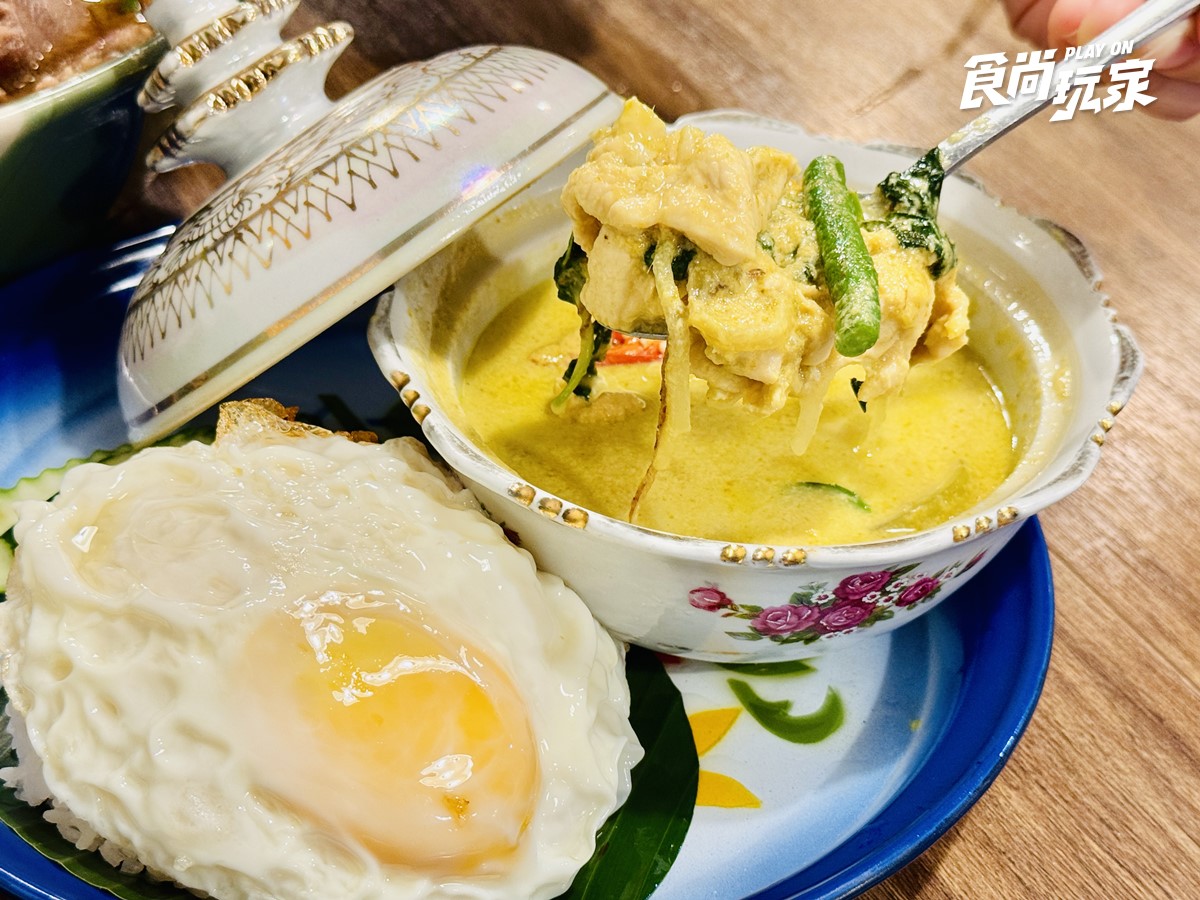 IG爆紅「便宜泰式料理」!內用20元白飯吃到飽,大碗公船麵、月亮蝦餅必點 IG爆紅「便宜泰式料理」!內用20元白飯吃到飽,大碗公船麵、月亮蝦餅必點