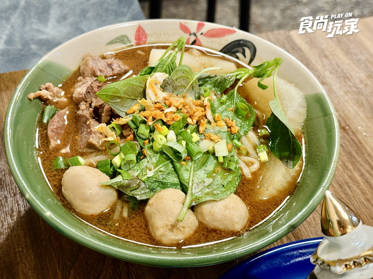 IG爆紅「便宜泰式料理」!內用20元白飯吃到飽,大碗公船麵、月亮蝦餅必點 IG爆紅「便宜泰式料理」!內用20元白飯吃到飽,大碗公船麵、月亮蝦餅必點