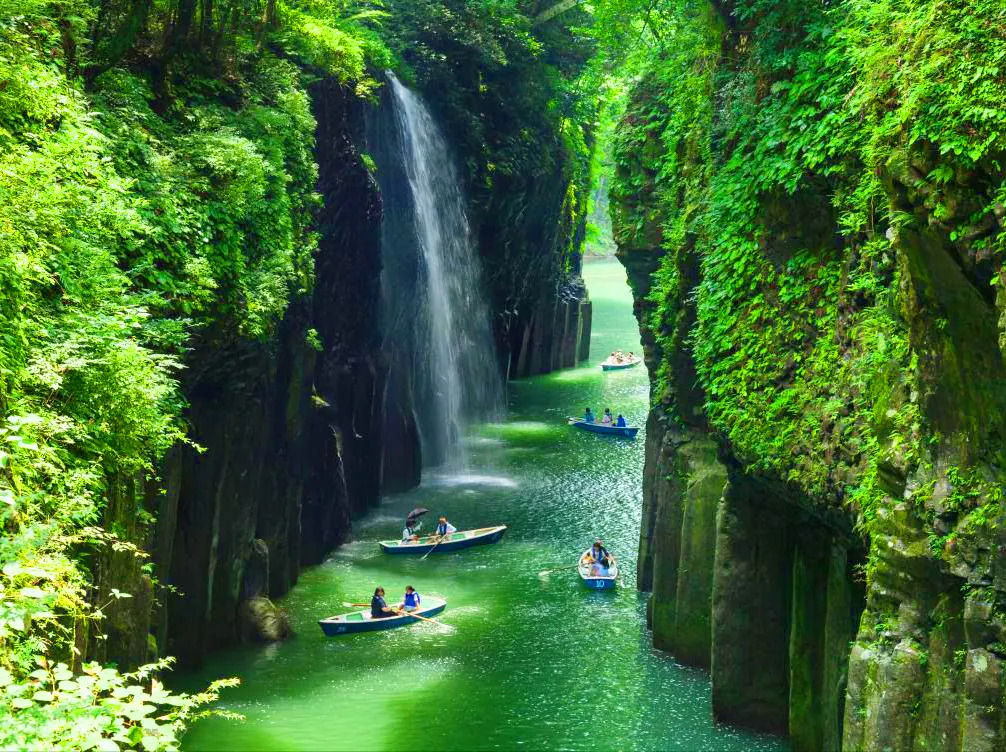 暑假出國先搶！樂園１折、eSIM只要10元，飯店行程最低百元開訂