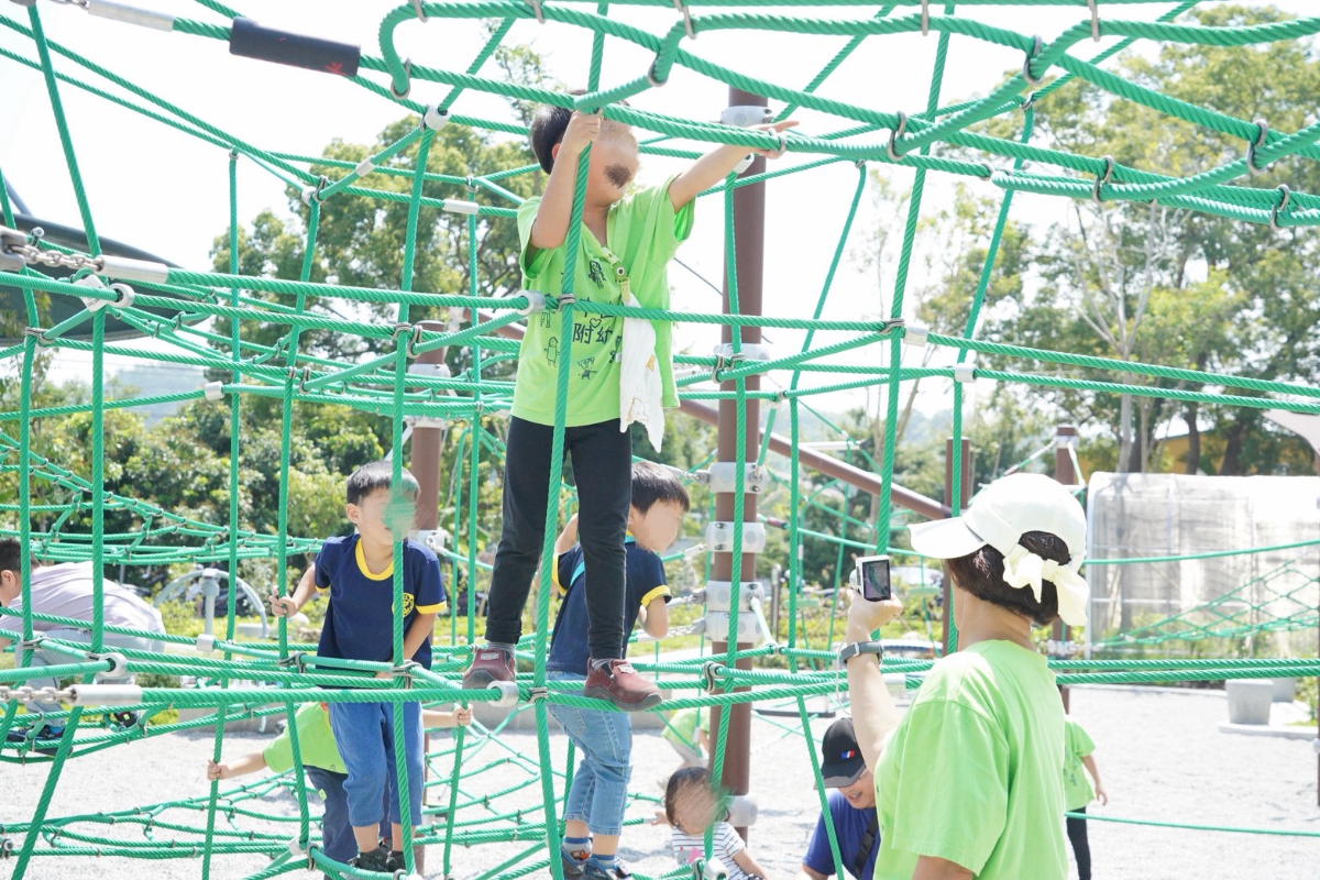 全台首座獨角仙生態公園！4.8米高塔溜滑梯、爬72公尺網繩闖關、夏日限定戲水區