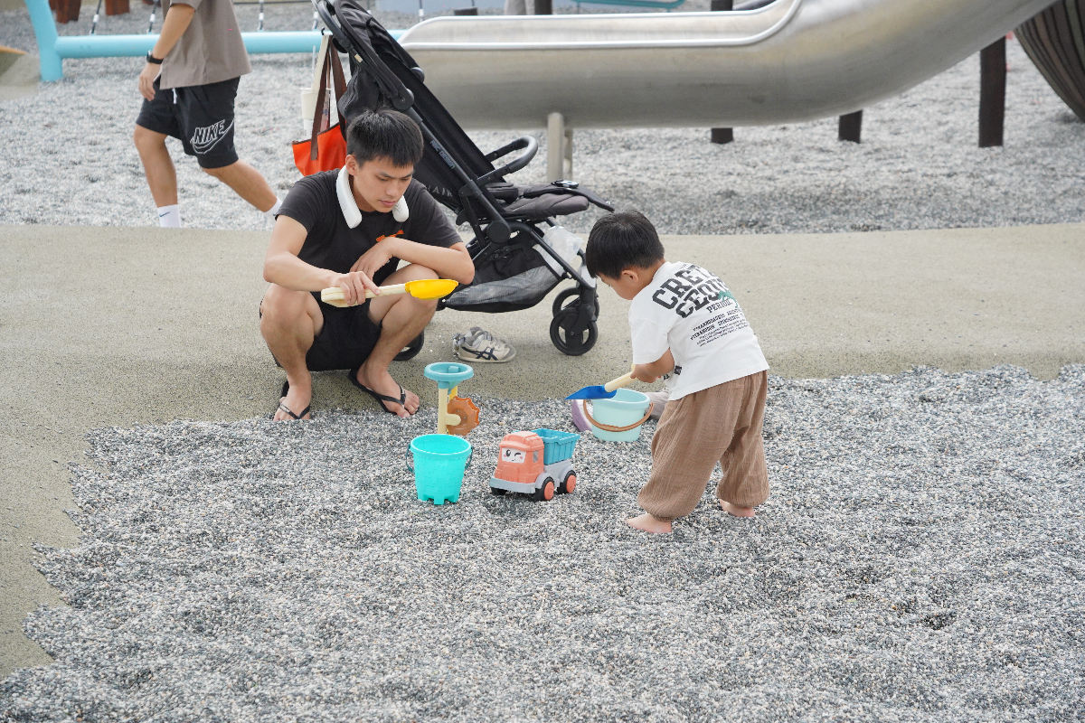 全台首座獨角仙生態公園！4.8米高塔溜滑梯、爬72公尺網繩闖關、夏日限定戲水區
