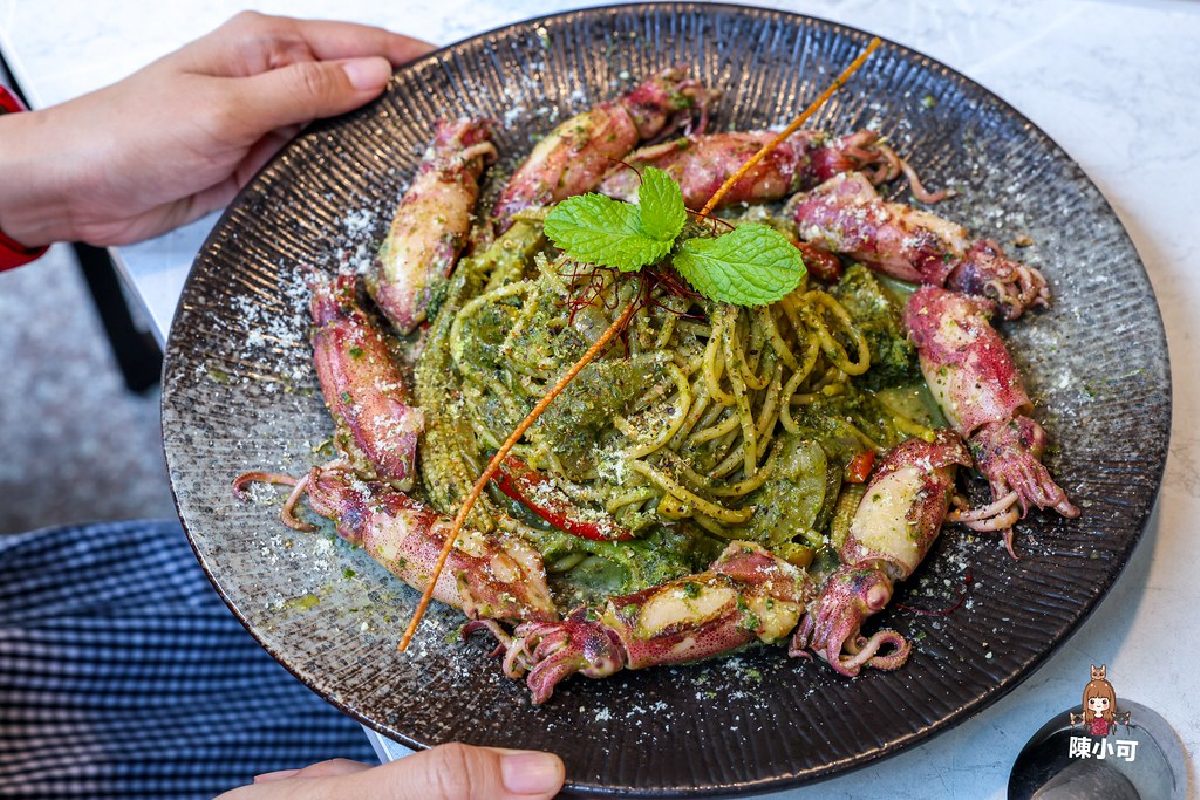 金山老街泡足湯！美食必吃14家：自助端菜鴨肉、浮誇海鮮粥、巨大芋圓