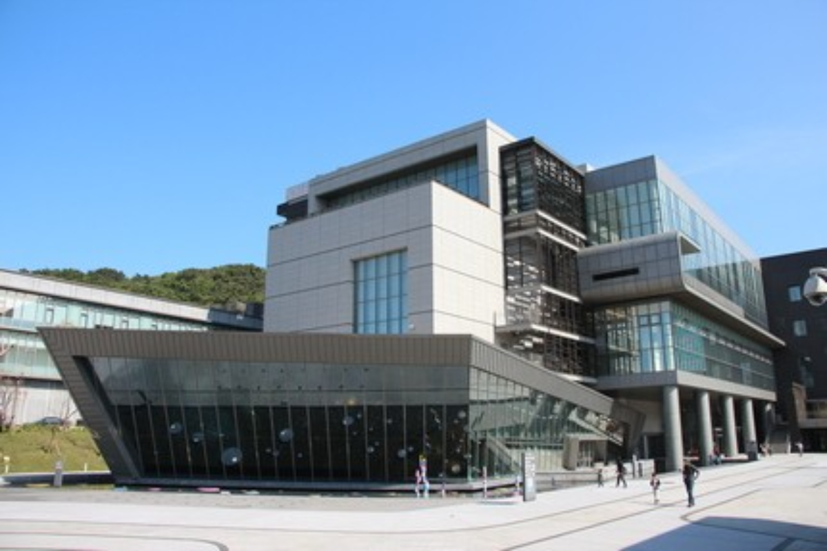 250元暢遊基隆山海！開箱雙層巴士：送咖啡、名店點心，賞完海景再逛廟口夜市