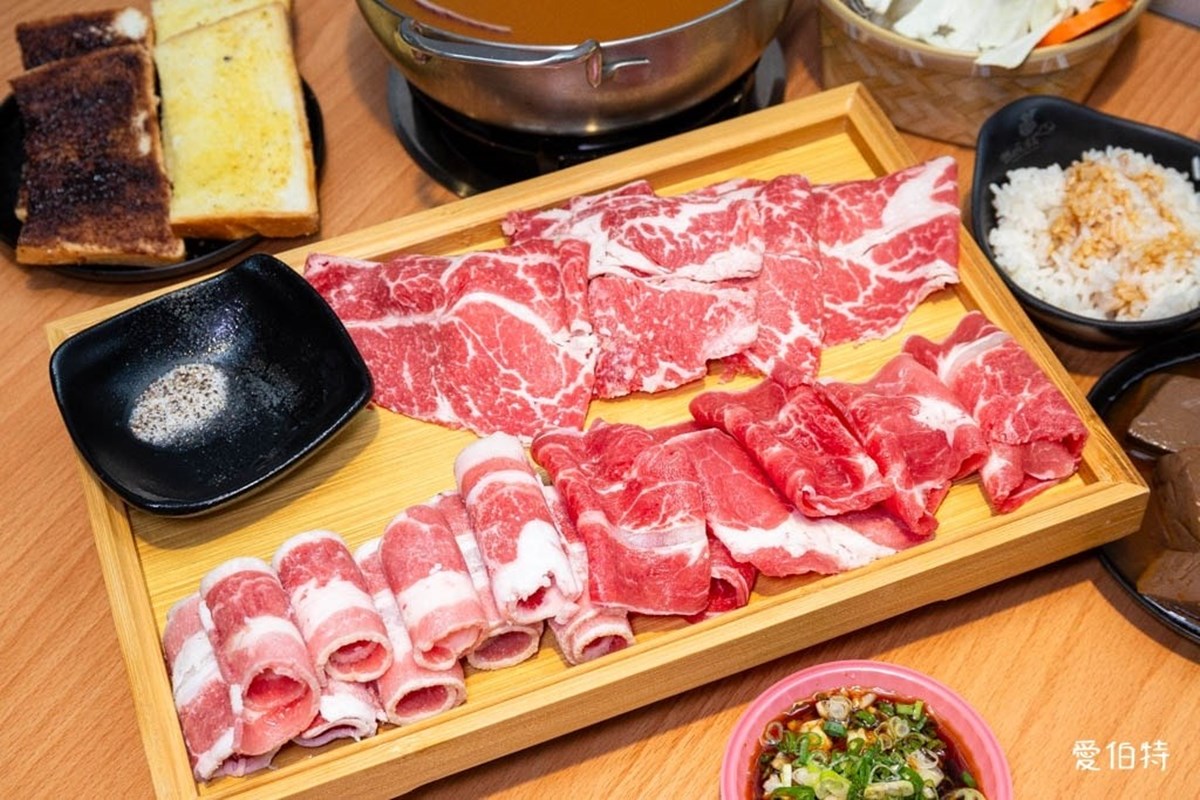 180元起吃到飽！4.9星「平價小火鍋」自助吧零食、鴨血豆腐、冰淇淋暢吃