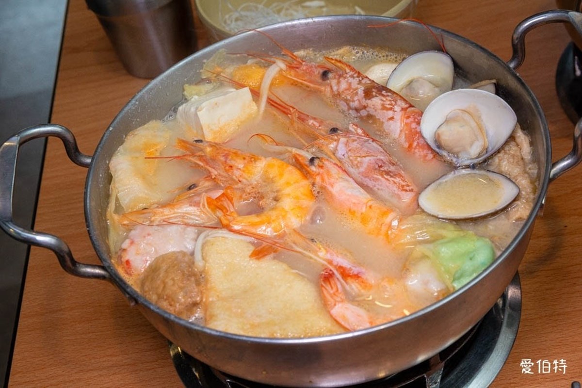 180元起吃到飽！4.9星「平價小火鍋」自助吧零食、鴨血豆腐、冰淇淋暢吃