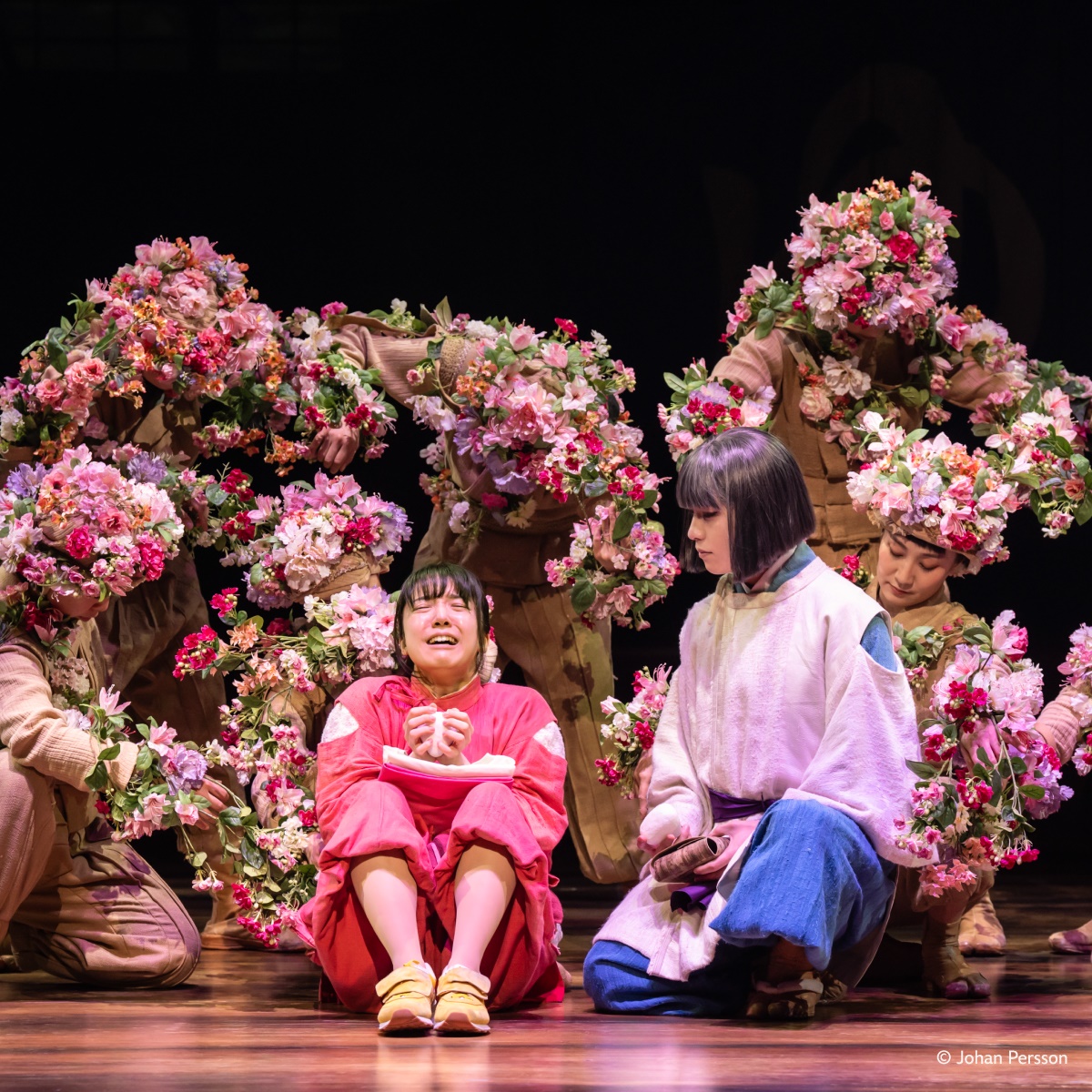 宮崎駿《神隱少女》舞台劇登台！神還原油屋、無臉男，50場演出搶票攻略