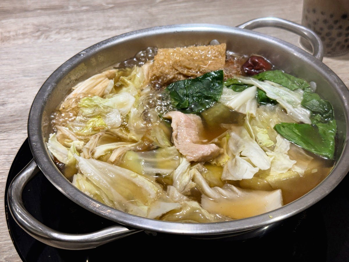 七、八年級生送70顆蛤蠣!「4.9星火鍋」299元起,60款自助吧、滷肉飯暢吃 七、八年級生送70顆蛤蠣!「4.9星火鍋」299元起,60款自助吧、滷肉飯暢吃