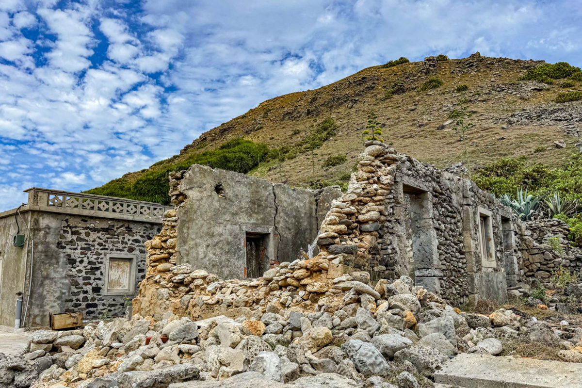 暑假衝離島！６大必玩玩法懶人包，花火節、海龜共游、藍眼淚、跳島行程一次看