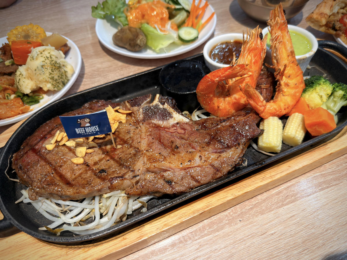 這群人免費吃自助吧!持0050送99元燒肉,389元爽嗑排餐、開心果披薩 這群人免費吃自助吧!持0050送99元燒肉,389元爽嗑排餐、開心果披薩
