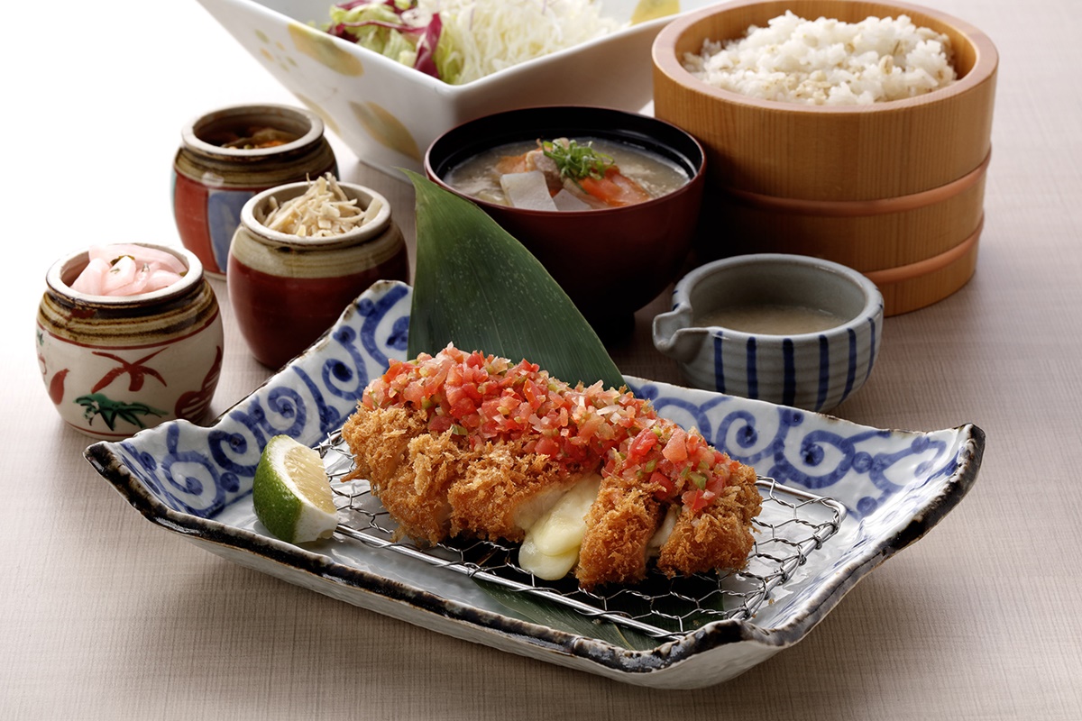 免費續飯湯、高麗菜絲！４家「高CP值日料」優惠：189元吃到飽、腰內豬加量