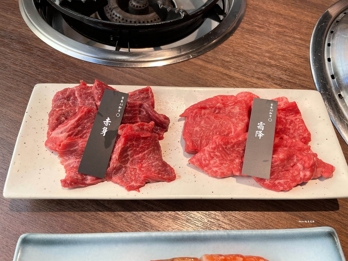 999元吃到飽！台中「銀山燒肉」無限供應和牛、壽喜燒、珍奶，壽星９折優惠