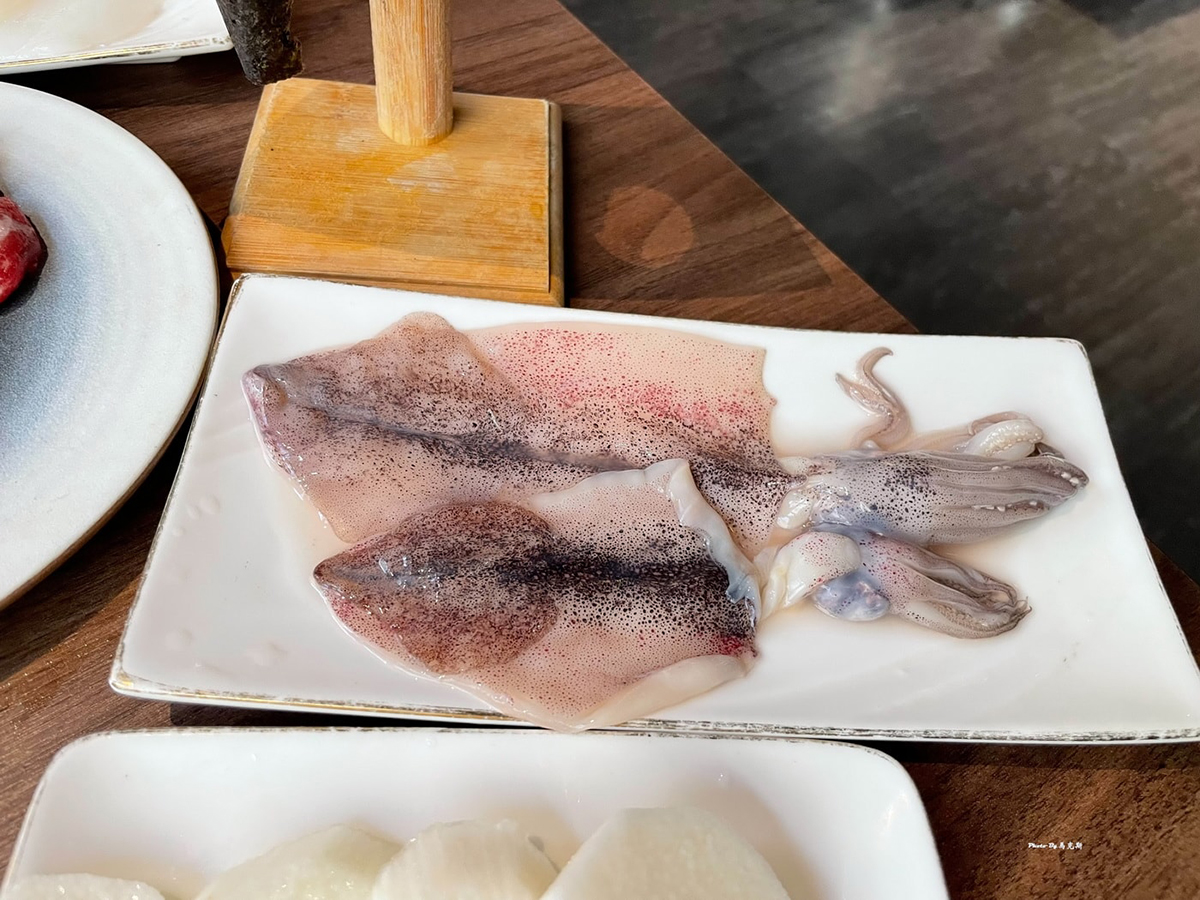 999元吃到飽！台中「銀山燒肉」無限供應和牛、壽喜燒、珍奶，壽星９折優惠