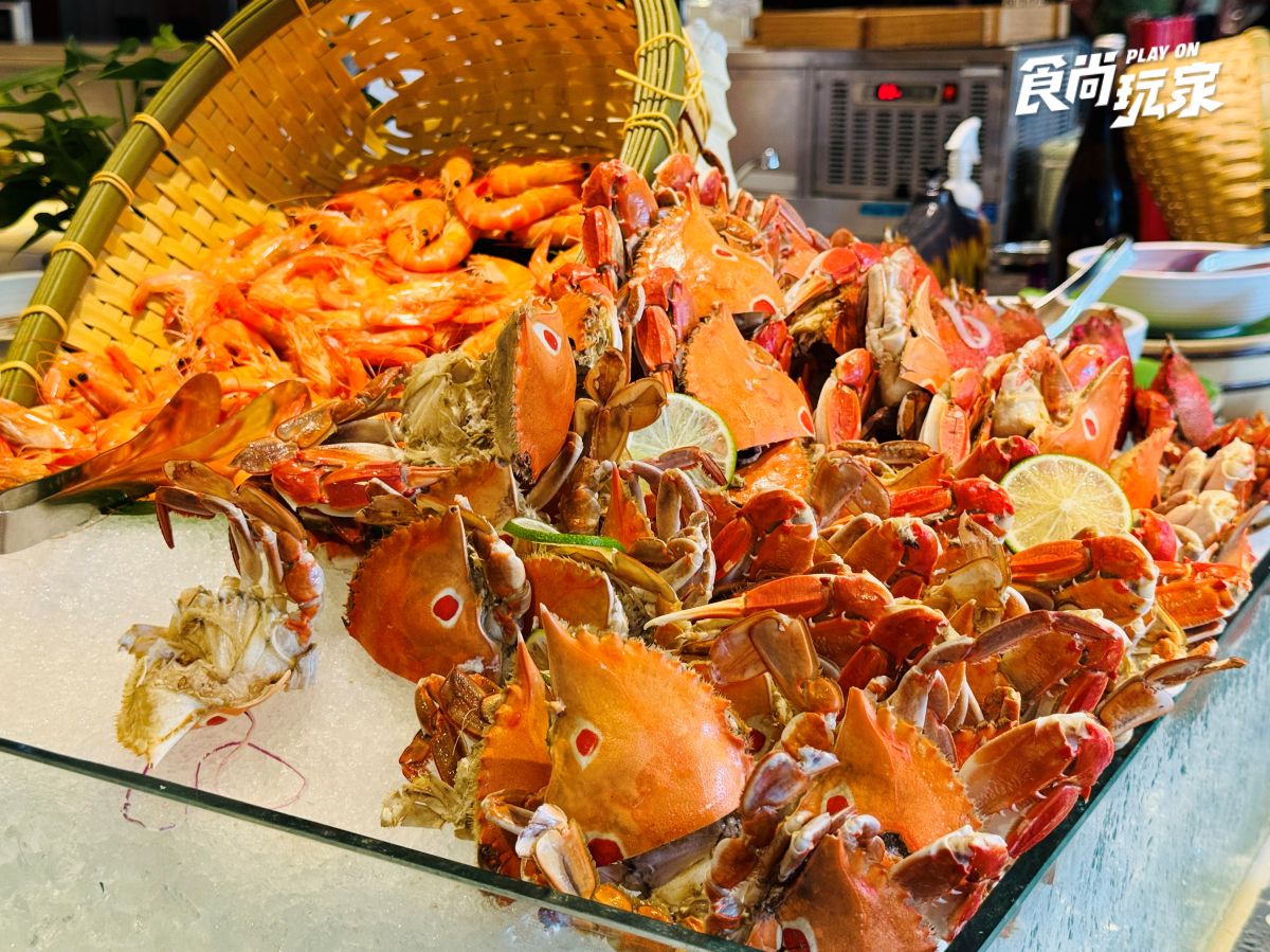 吃到飽４人同行１人免費！台南排隊名店、鱔魚意麵、現做愛文芒果冰無限吃