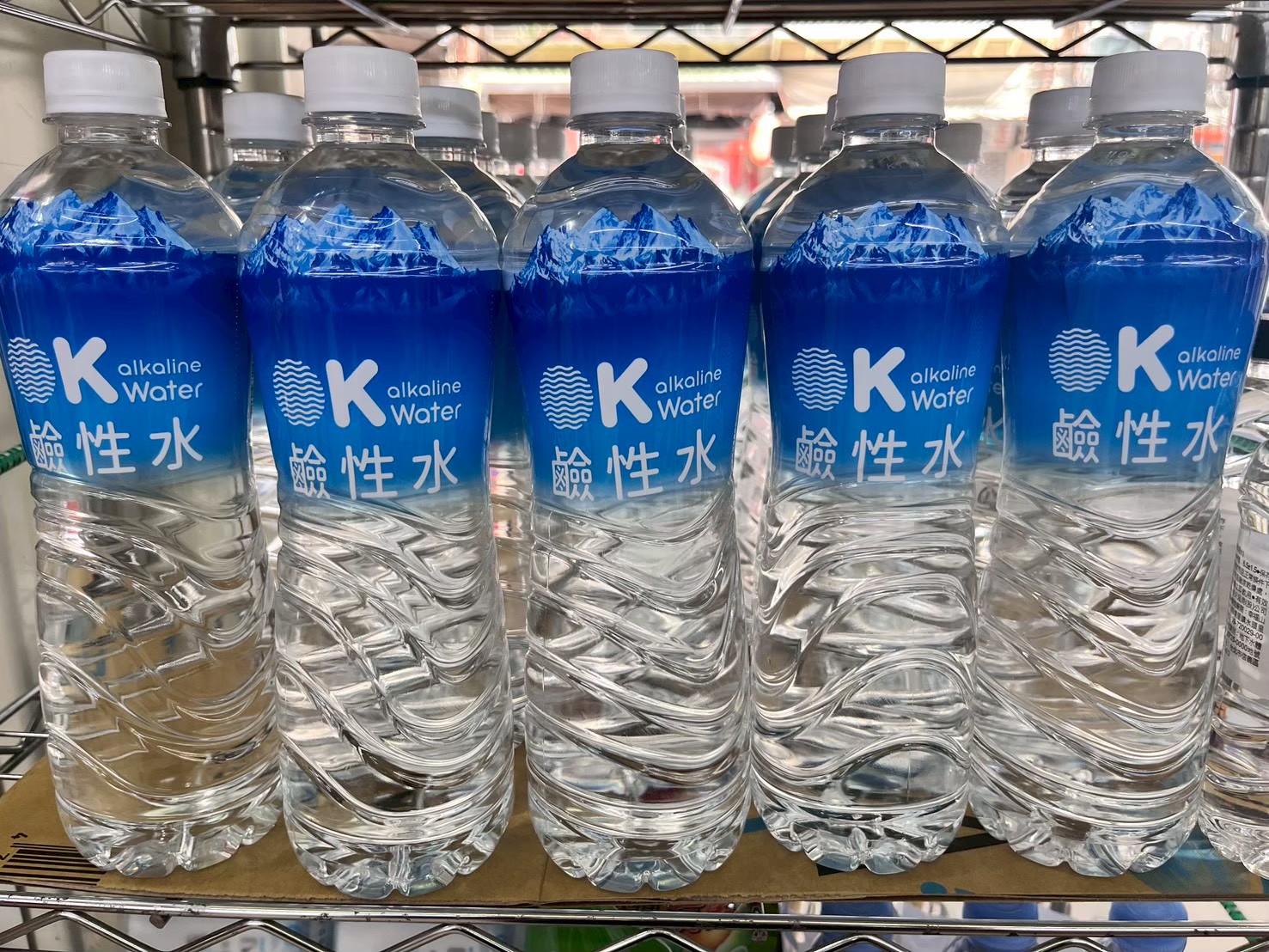 小七咖啡買11送11！４超商週末防颱優惠包，全家買衛生紙送鮮乳、OK電池５折
