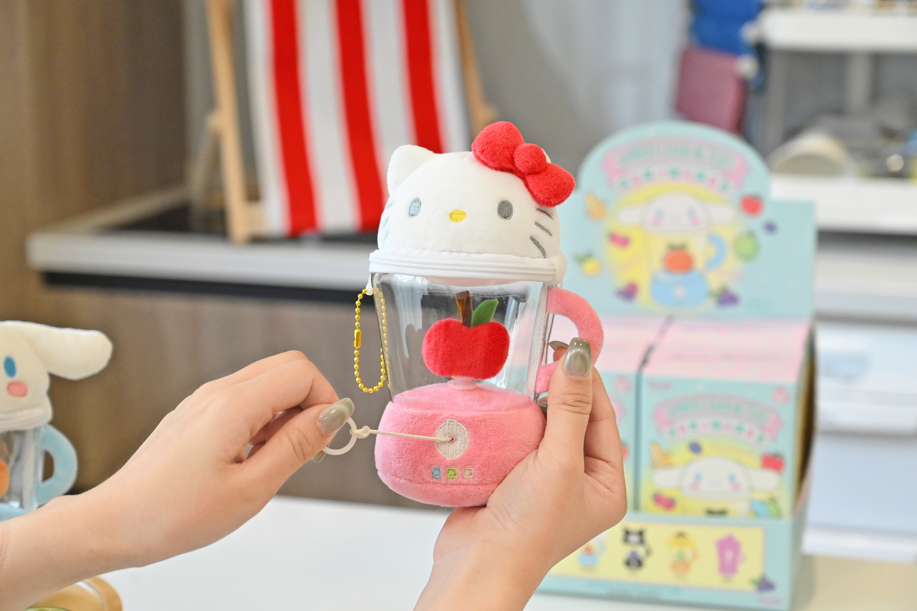 全台最大絨毛玩偶樂園！鹽酥雞DIY、玩總５＋三麗鷗新品，HOLA哆啦A夢新品一次看
