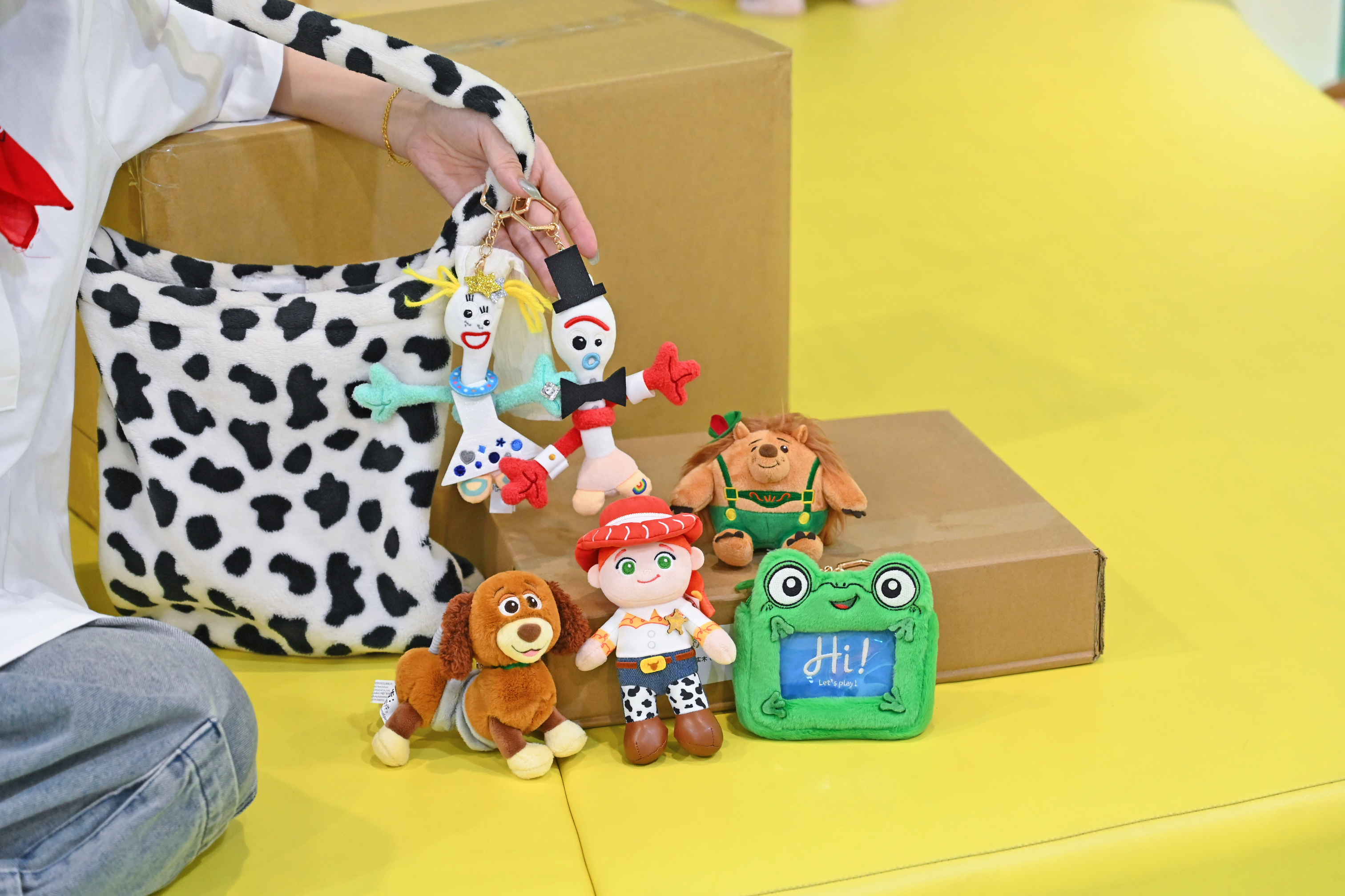 全台最大絨毛玩偶樂園！鹽酥雞DIY、玩總５＋三麗鷗新品，HOLA哆啦A夢新品一次看