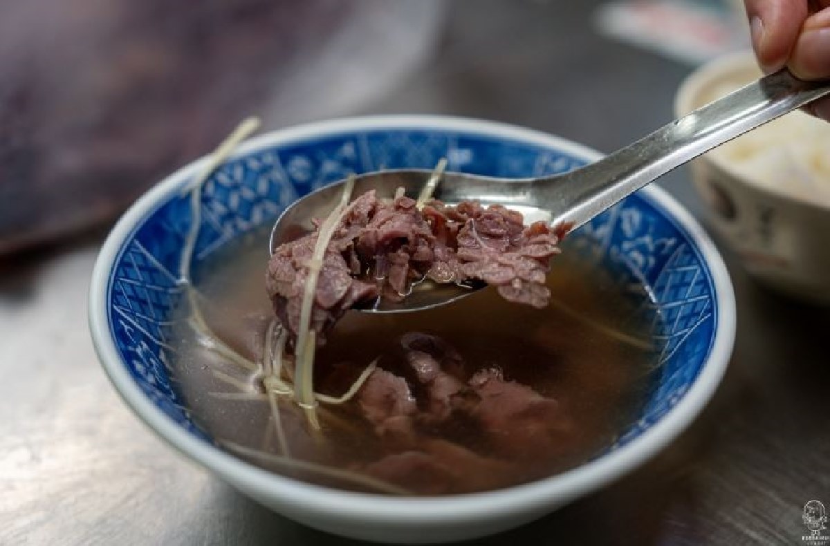 台南牛肉湯竟沒進前５！國華街美食推薦Top10，冠軍口感軟Q、外帶也好吃
